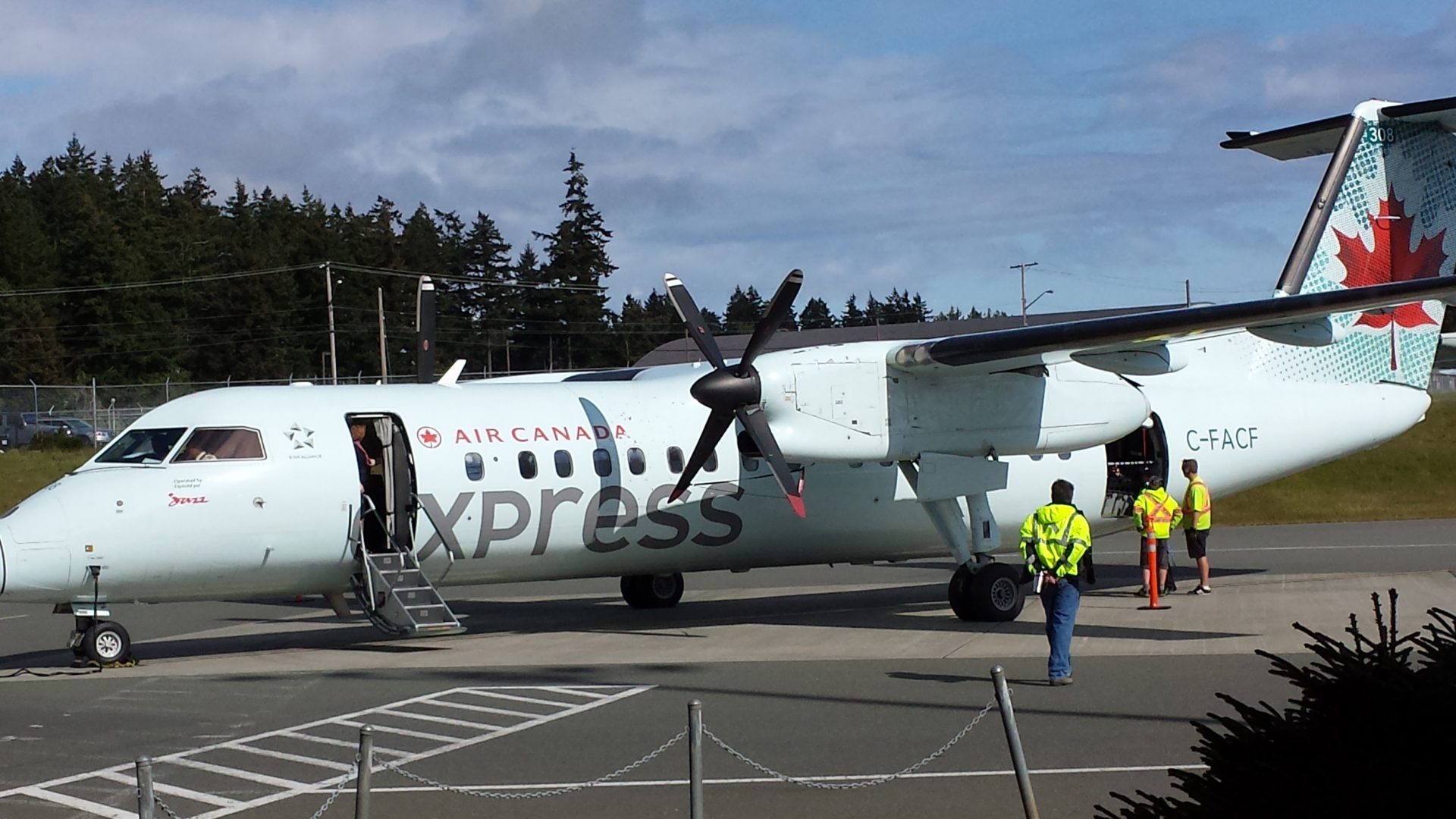 Air Canada service takes flight out of Comox