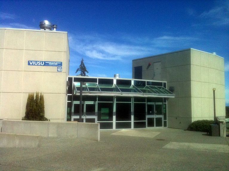 VIU’s president steps down ahead of scheduled mandate 