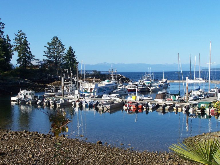 Courtenay Man Facing Charges After Boat Runs Aground on Sunshine Coast