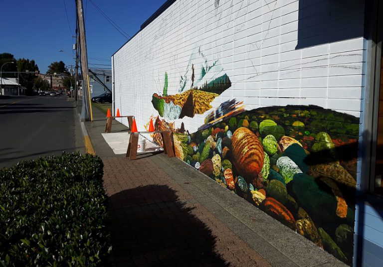 Work begins on new downtown mural