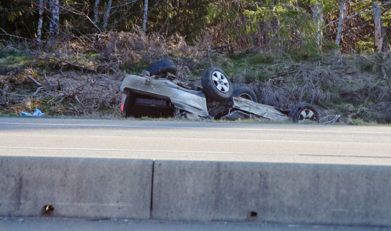 Man dead after Campbell River crash, Oyster River woman arrested