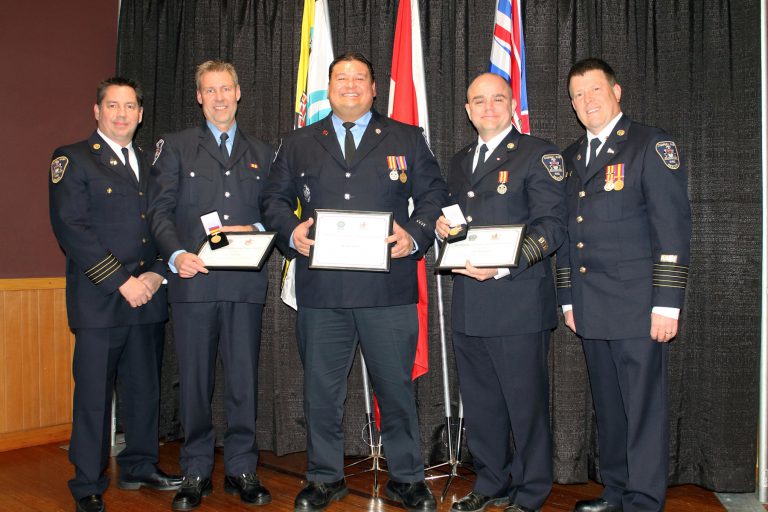 Fire department gives out long-service medals, acknowledges new recruits