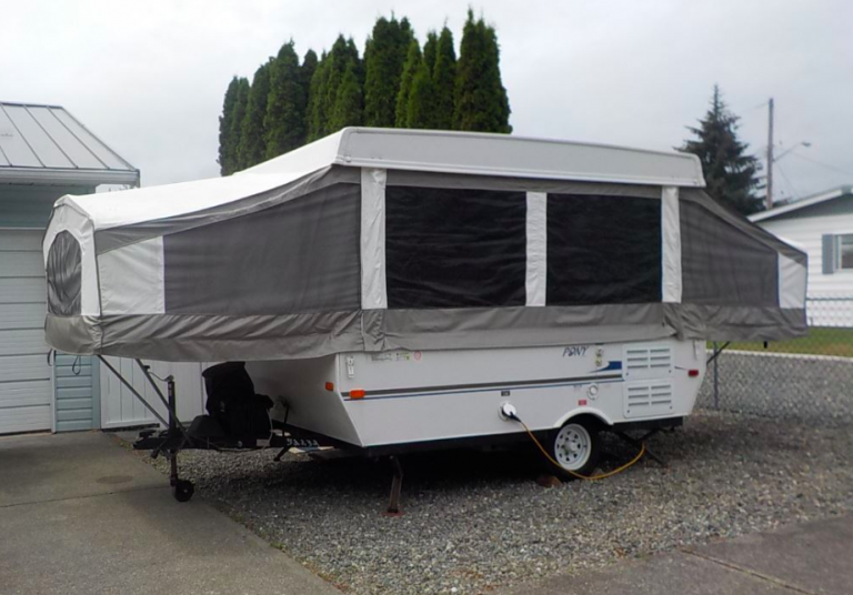 Tent trailer stolen from Island Highway