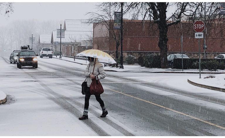 Snow slides into Comox Valley, Campbell River
