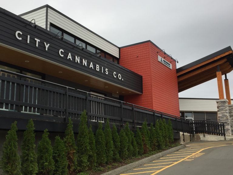 Comox Valley’s first-ever recreational pot store opens its doors