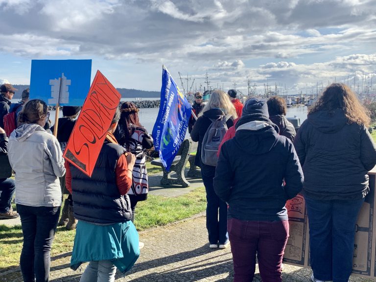 Wet’suwet’en supporters march through Campbell River