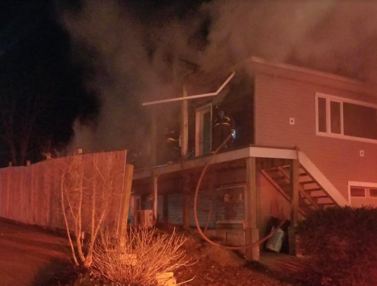 No one hurt in Campbell River kitchen fire