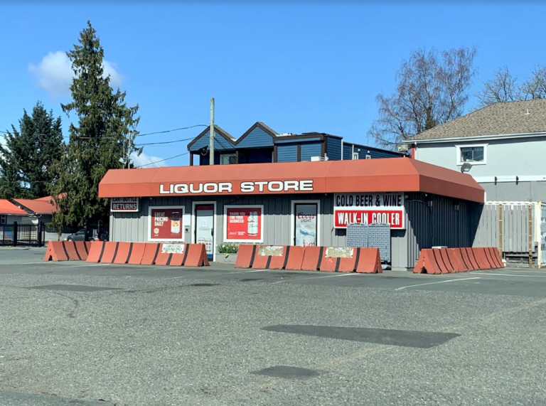 Campbell River RCMP looking for liquor store robbery suspect