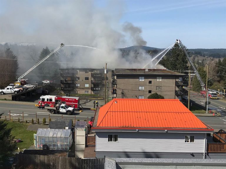 UPDATED: More than 85 displaced following apartment fire in Campbell River