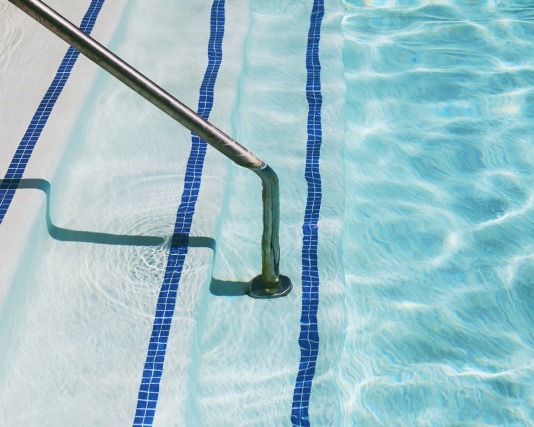 Vancouver Island lifeguards to keep pool swimmers following COVID rules