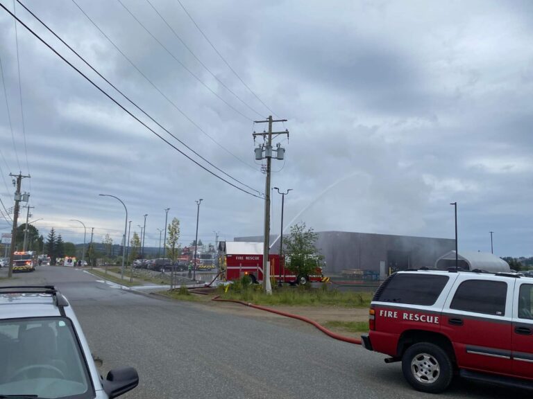 Fire breaks out at Campbell River car dealership, no injuries