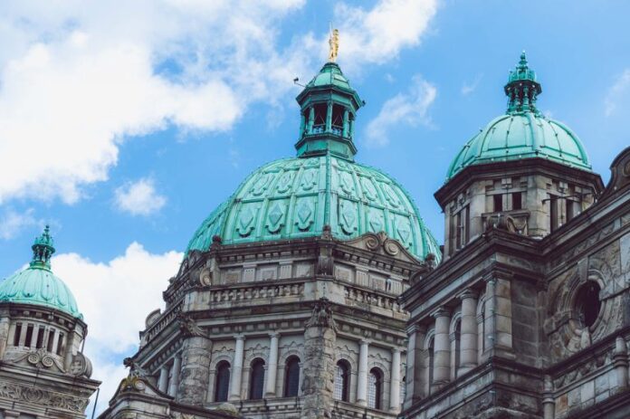 B.C. throne speech pledging spending kicks off spring session