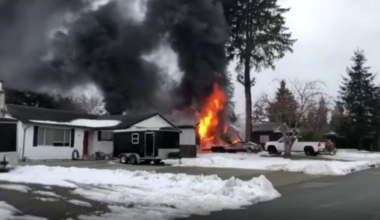Homeowners safely escape fire in Willow Point
