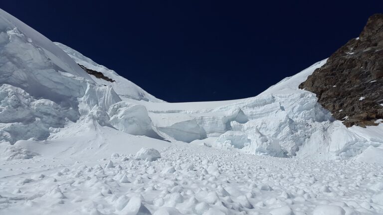 Province encourages you to keep eye on avalanches this year