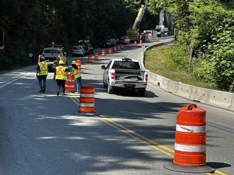 Risk of falling debris closes Highway 4 until midnight 