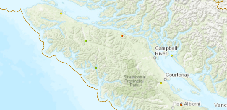 Small wildfire near Comox Lake and North Island wildfire ‘being held’: BC Wildfire Service
