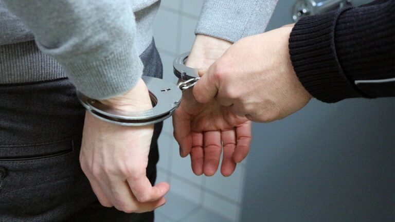 Man caught with loaded handguns has full sentence restored, after appeal