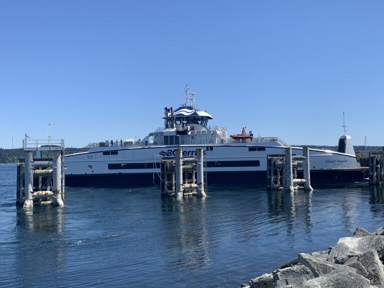 UPDATE: Ferries cancelled until after 8 pm tonight