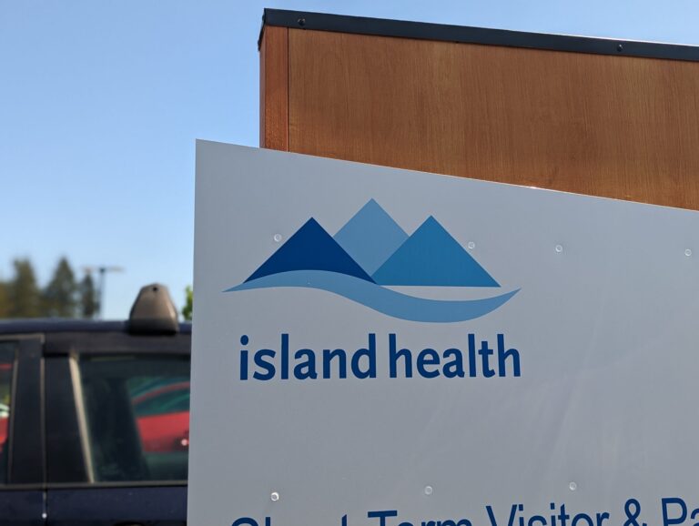 New Island Health interpretation service aims to improve staff-patient communication