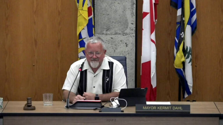 Mayor’s harsh words over future of Campbell River Airport