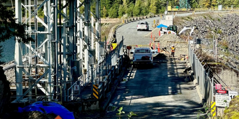 Road over Strathcona Dam closed during day for next month